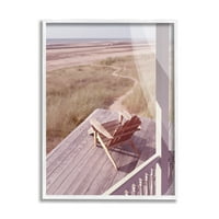 Stupell Industries Lone Lounge Chair seoska trava na tremu slika bijelog uokvirenog umjetničkog ispisa